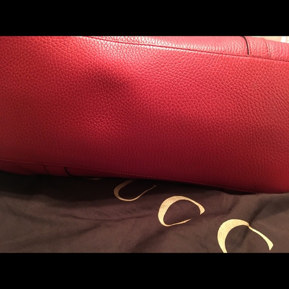 Authentic Gucci Tote - Picture 3 of 8